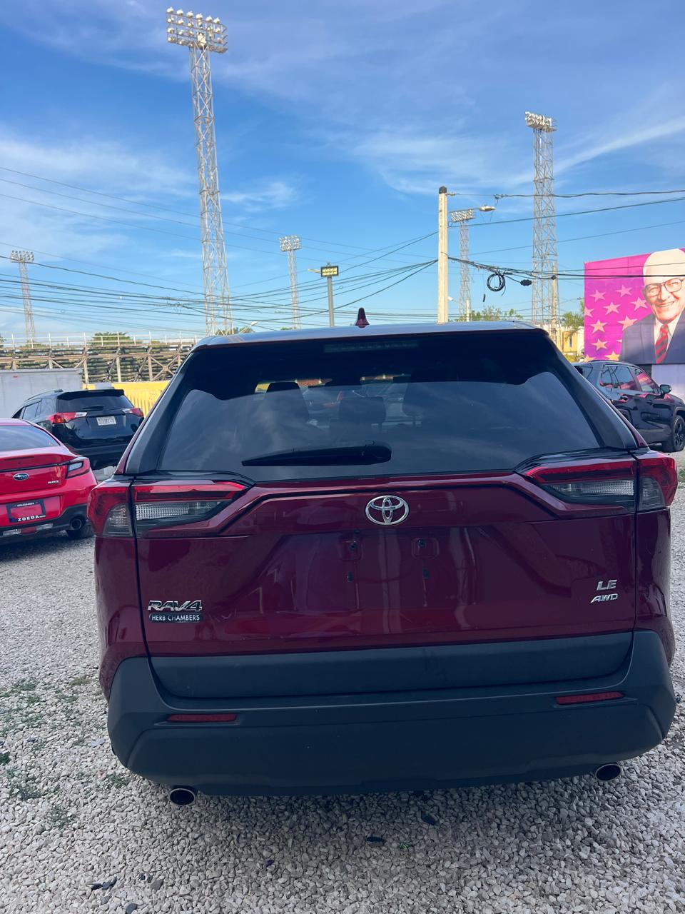 TOYOTA RAV4 LE 2022 — foto 20