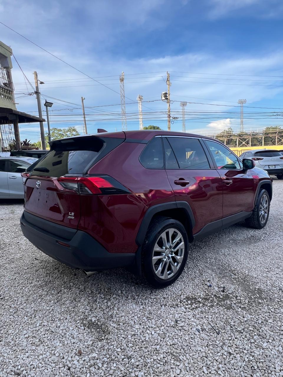 TOYOTA RAV4 LE 2022 — foto 14